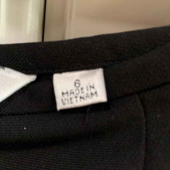 Ladies size 8 black skirt by Collections For Le Suit - Picture 3 of 3